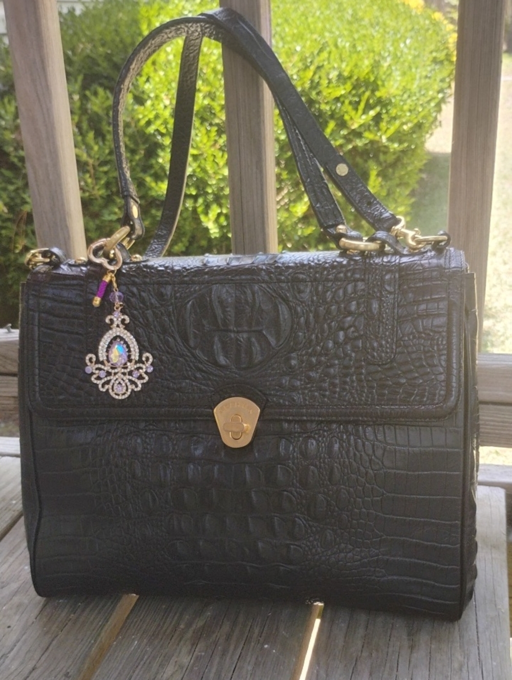 Brahmin Black Croc-Embossed 3 Compartment Messenger Bag/:Satchel